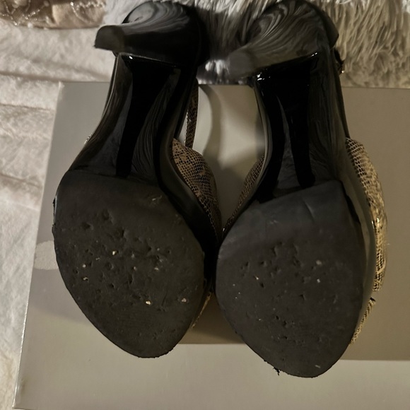 Jessica Simpson Gelio Ivory Leather Snakeskin & Black Platform Heels, 7M - Picture 5 of 10